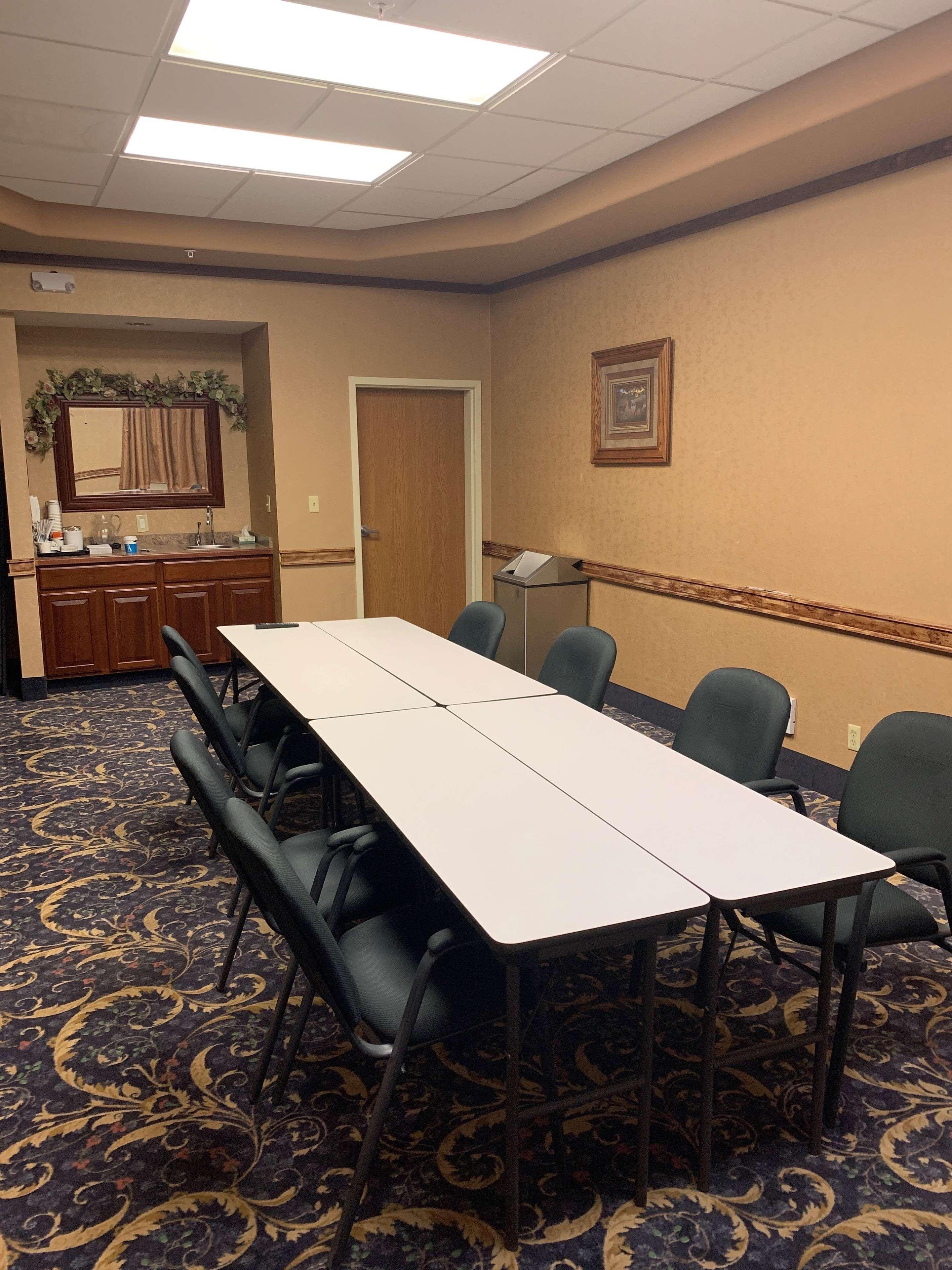 Surestay Plus Hotel By Best Western Cheyenne Exterior foto
